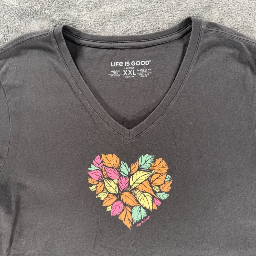 Life is Good Crusher T-Shirt Womens XXL Dark Gray Leaf Heart V-Neck Graphic Tee